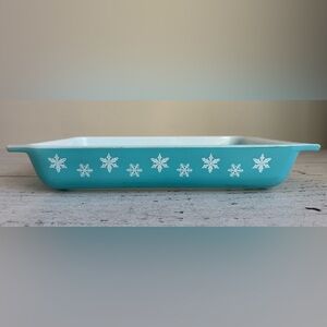 Vintage Pyrex Snowflake Turquoise Space Saver Dish 548-B1 1 1/4 Quart #41